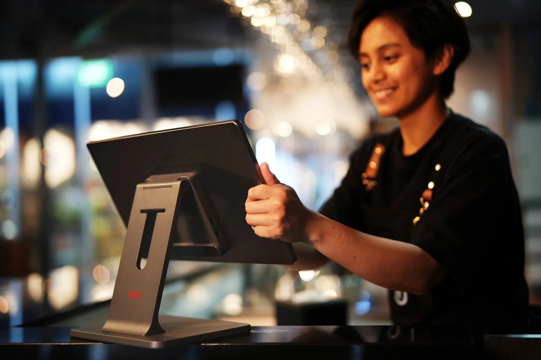 箱包皮具选购指南：从面料到五金件的专业评测要点