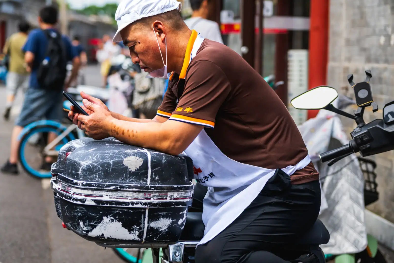 2024年秋冬新款服装鞋帽材质与工艺技术解析